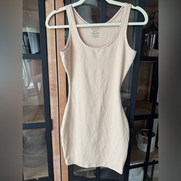 SPANX Slip dress shapewear nude RED HOT Sleek Slimmers reversible Tank Slip - Picture 1 of 8